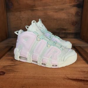 nike uptempo mint